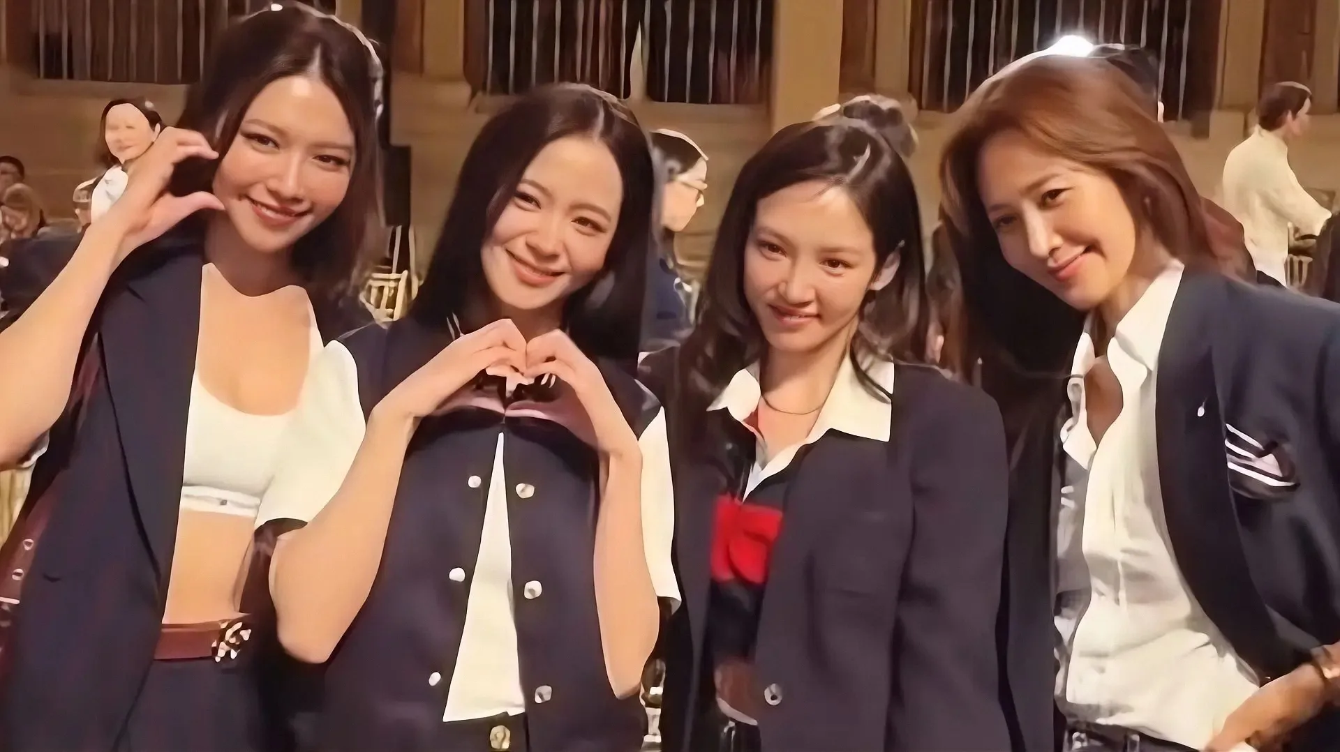 ¡JISOO y HYORISOO de Girls' Generation juntas! En un evento de moda